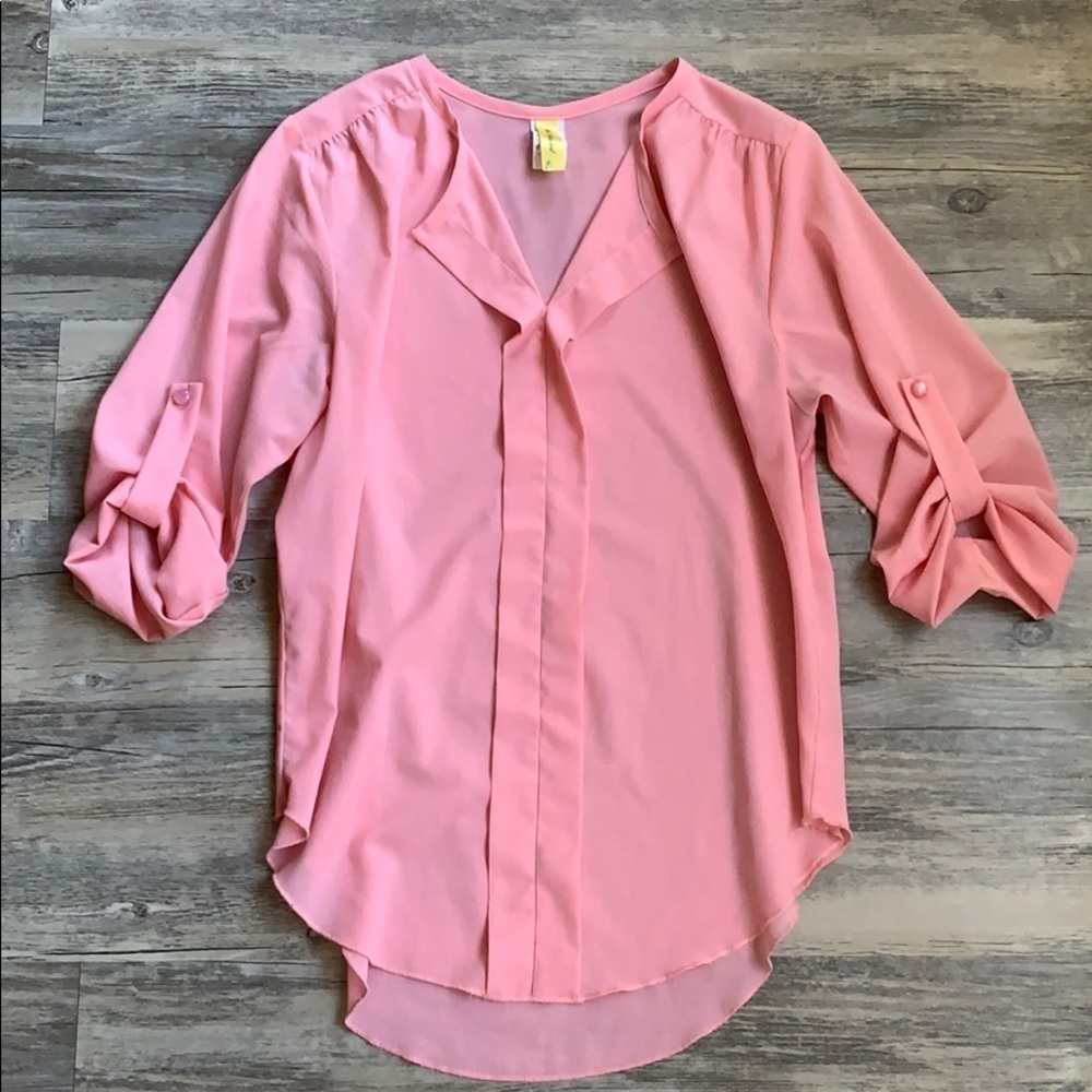 Women's Francesca’s Bee Stitched Sheer Button Up 3/4th Sleeve Pleated Top Medium